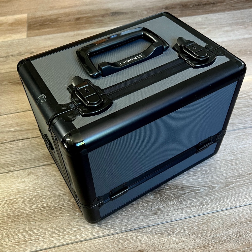 MAC Cosmetics vintage makeup train case